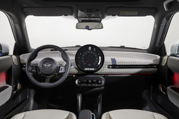 O interior do Mini Cooper SE parece menos desorganizado do que o da geração anterior, mas carece de recursos que alguns podem considerar essenciais. (Fonte da imagem: Mini)