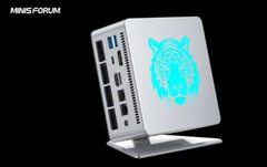 O UM780 XTX será o primeiro mini-PC da MINISFORUM com uma porta Oculink dedicada. (Fonte da imagem: MINISFORUM via Minixpc)