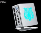 O UM780 XTX será o primeiro mini-PC da MINISFORUM com uma porta Oculink dedicada. (Fonte da imagem: MINISFORUM via Minixpc)