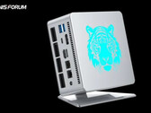 O UM780 XTX será o primeiro mini-PC da MINISFORUM com uma porta Oculink dedicada. (Fonte da imagem: MINISFORUM via Minixpc)