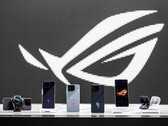 A ASUS oferece a série ROG Phone 8 com vários acessórios. (Fonte da imagem: ASUS)
