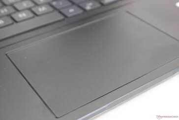 O Touchpad tem um feedback decente com viagens rasas e barulho alto