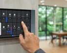 Os painéis de controle de casas inteligentes agora permitem o uso de vários painéis de controle.