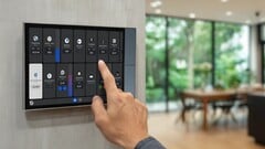 Os painéis de controle de casas inteligentes agora permitem o uso de vários painéis de controle.