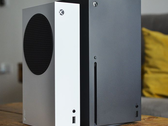 Os consoles da próxima geração da Microsoft continuarão sendo difíceis de serem encontrados ainda por algum tempo. (Fonte de imagem: The Verge)