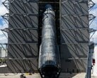 A Ship 40 entra no hangar Megabay da SpaceX em Starbase quase três meses após o lançamento.