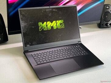 Laptop XMG Focus 17 com RTX 5070 Ti (fonte da imagem: Notebookcheck)