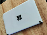 O Surface Duo 'Cronos' compartilha seu projeto com o Surface Duo 2 (Fonte de imagem: eBay via Windows Central)