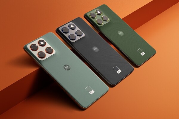 O Motorola Edge 70 em Pantone Lily Pad, Pantone Gadget Grey e Pantone Bronze Green. (Fonte da imagem: Motorola)