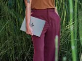 A HP também manterá modificadores descritivos como "Fold" para telas duplas e "Flip" para PCs conversíveis. (Fonte da imagem: HP)
