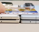 O Galaxy Z Fold7 parece ser mais fino do que a versão Ivory White do Magic V5 aqui, da direita para a esquerda. (Fonte da imagem: Ice Universe)