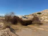 A Tesla compartilhou imagens do Cybertruck passando por alguns testes off-road emocionantes. (Fonte da imagem: Tesla no Twitter)