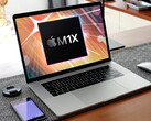 O MacBook Pro 14 e MacBook Pro 16 estão agora disponíveis para chegar na janela de lançamento típica de outubro ou novembro do site Apple. (Fonte da imagem: Nathan da Silva - editado)