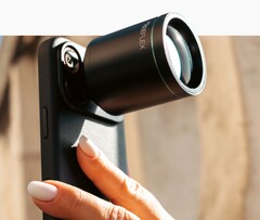 O conversor tele da Reeflex adiciona uma câmera teleobjetiva de 600 mm ao iPhone 17 Pro.