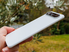 Tecno Slim 5G (Fonte da imagem: Daniel Schmidt)