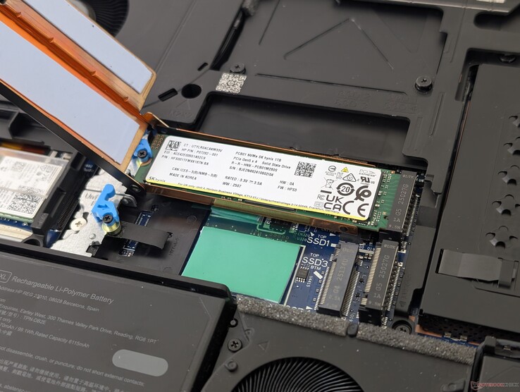 SSD primária com o dissipador de calor removido