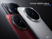 O Vivo X200 Ultra tem um compartimento de câmera comparativamente grande, mesmo para os padrões dos carros-chefe modernos. (Fonte da imagem: Vivo - editado)