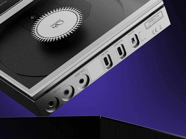 O CD player portátil Shanling EC Zero AKM suporta fones de ouvido com fio de 3,5 mm com terminação única e balanceados de 4,4 mm, conexões SPDIF ópticas e fones de ouvido sem fio Bluetooth 5.3. (Fonte da imagem: Shanling)