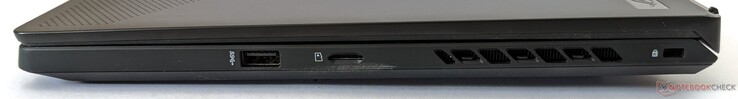 Lado direito: Uma porta USB-A 3.2 Gen 1, leitor de cartões microSD, Slot de segurança Kensington
