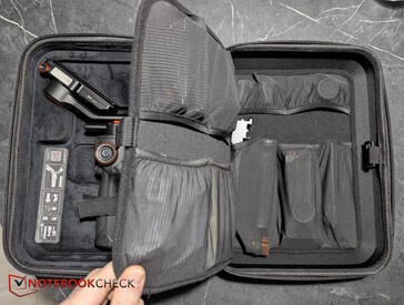 Versão em kit com foco de acompanhamento, alça de mão e muito mais