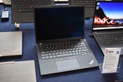 Lenovo ThinkPad X13 G4 Preto Profundo: Visor OLED