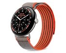 O relógio vem com uma caixa de 45 mm em Satin Pyrite e uma pulseira Performance Loop na cor Rye, que possui um revestimento repelente à água.