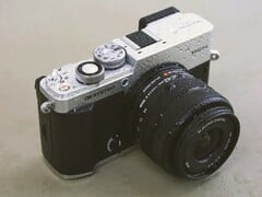 A caneta OM Pen inspira-se no design da Olympus Pen de 1959.