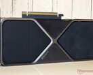 Os 24 GB de VRAM na RTX 5090 móvel podem ajudá-la a superar a RTX 5070 para desktop em resoluções e configurações gráficas mais altas (Fonte da imagem: Notebookcheck)