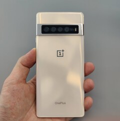 O conceito OnePlus 7 vazou. (Fonte: Industrial Designer-Haoran)