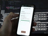 O pequeno sensor FaceBit pode monitorar se você usar sua máscara N95 gratuita corretamente por uma fração do preço de uma máscara inteligente