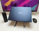 Eficiente em termos de energia, mas não particularmente rápido: O Core Ultra 5 322 no IdeaPad 5i 2 em 1 14
