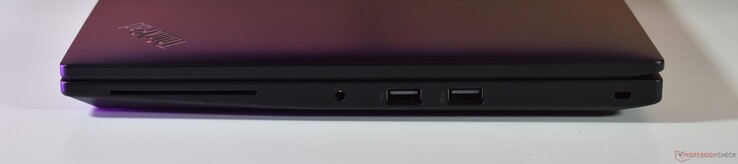 direito: Leitor Smarcard, áudio de 3,5 mm, USB-A 2.0, USB-A 3.2 Gen 1, slot para trava Kensington