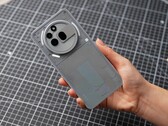Em breve, a Nothing lançará um smartphone mais caro do que o Phone (3a) Pro mostrado na foto (Fonte da imagem: Google)