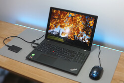 Análise do Lenovo ThinkPad P16s G2 AMD, amostra de teste fornecida por