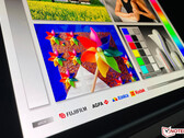 Tecnologia de display OLED dual-stack e novo material de diodo azul para aumentar a vida útil do dispositivo e a vida útil da bateria