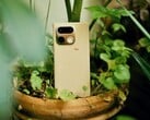 O Realme 16 Pro Plus apresenta um módulo de câmera reflexivo e um toque especial na parte traseira.