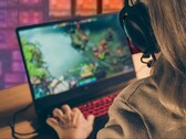 O AMD Ryzen 7 6800U traz com ele um Radeon 680M iGPU amigável ao jogo. (Fonte de imagem: AMD - editado)