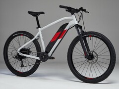 A Decathlon Rockrider E-ST 100 e-MTB 2023 tem várias atualizações. (Fonte da imagem: Cleanrider)