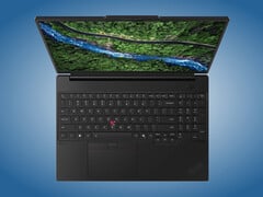 O ThinkPad P16s i Gen 5 visto de cima.