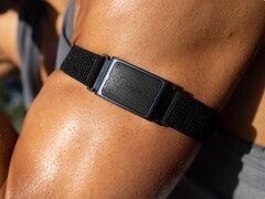 A pulseira Helio Arm Band da Amazfit (na foto) foi lançada nos EUA e no Reino Unido. (Fonte da imagem: Amazfit)