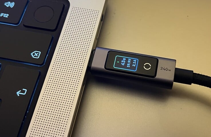 A orientação vertical é conveniente para carregar smartphones