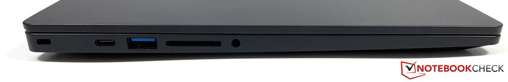 Esquerda: Fechadura Kensington, USB-C 3.2 Gen. 2 (DisplayPort 1.4, Alimentação), USB-A 3.2 Gen. 1, leitor SD, conector de áudio de 3,5 mm