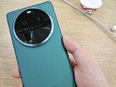 A OPPO encontra X6 Pro em carne e osso. (Fonte: Universo Gelado)