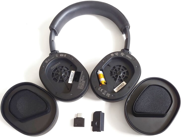 Almofadas magnéticas para fones de ouvido.