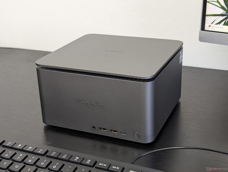 Analisamos uma geração mais antiga do ThinkCentre Neo e ficamos muito satisfeitos com o sistema.