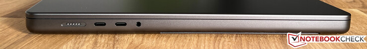 Lado esquerdo: MagSafe, 2x USB-C 4.0 com Thunderbolt 4 (40 Gbps, modo DisplayPort-ALT 1.4, Power Delivery), estéreo de 3,5 mm