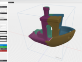 ferramenta de impressão 3D gratuita 3D slicer para impressoras pequenas com uma Benchy em exibição