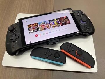 O Abxylute N9 Switch Grip Controller permite que os usuários abandonem o Joy-Con 2. (Fonte da imagem: Abxylute)