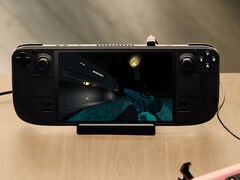 Um dispositivo Steam Deck executando o Fallen Aces (Fonte da imagem: Valve; editado)