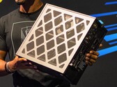 O "Raptor Canyon" da Intel é o maior modelo da NUC até o momento. (Fonte de imagem: Intel)